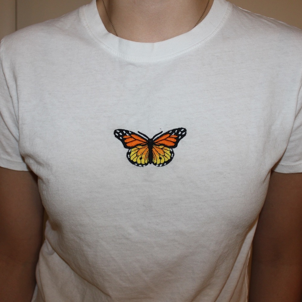 brandy melville tee - Picture 2 of 6